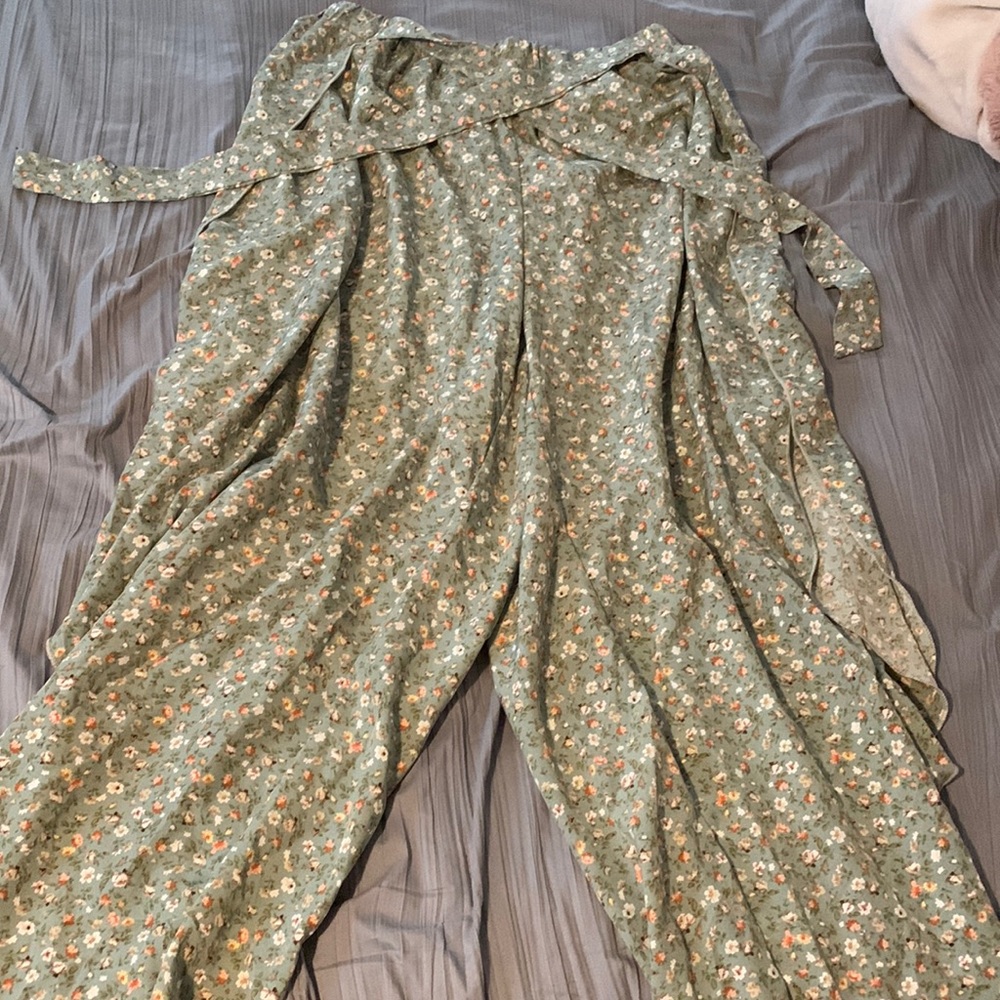 Flowy pants